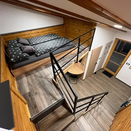 Apartma Mia 아파트 Črni Kal